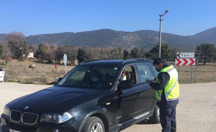 Jandarmanın trafik denetiminde sürücülere 25 bin 246 TL ceza