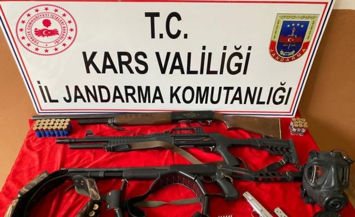 Kağızman’da jandarmadan şafak operasyonu!