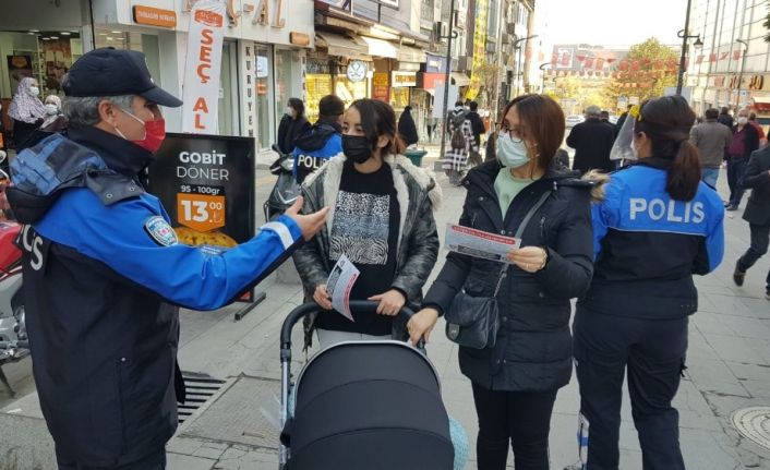 Polis, broşür dağıtarak dolandırıcılara karşı uyardı