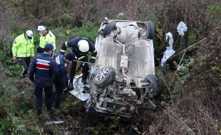 Samsun’da takla atan otomobil şarampole yuvarlandı: 1 yaralı