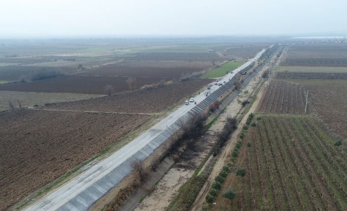 Yol Yapım Dairesinden beton hendek çalışması