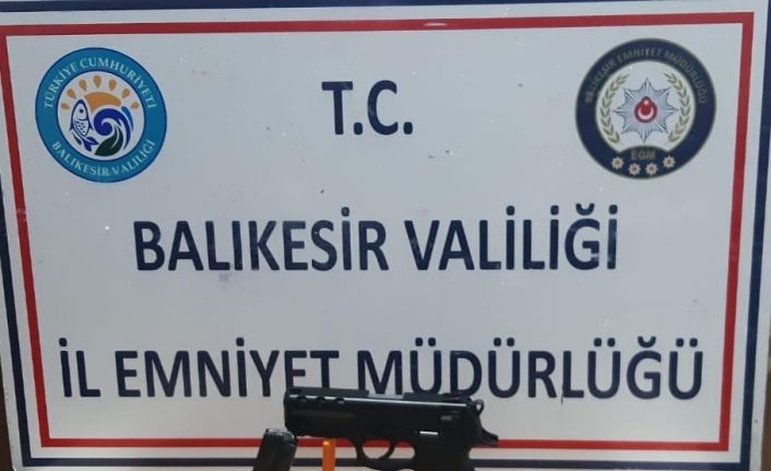 Balıkesir’de 15 aranan şahıs yakalandı