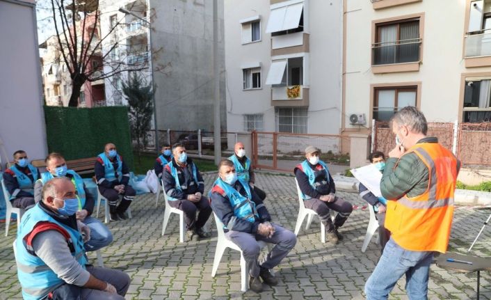 Bayraklı Belediyesinde çalışanlara mesleki yeterlilik sınavı