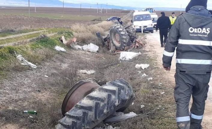 Eskişehir’de çarpışan 2 araç şarampole yuvarlandı: 1’i ağır 2 yaralı