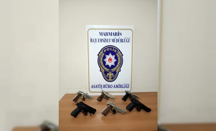 Filmlere özenen gençler, polise yakalandı