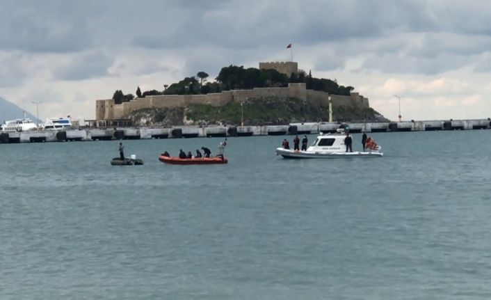 Kuşadası Körfezi’ndeki tatbikat gerçeğini aratmadı