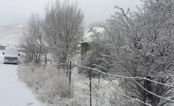 Meteoroloji,  yağış ve kuvvetli rüzgar uyarısını sürdürdü