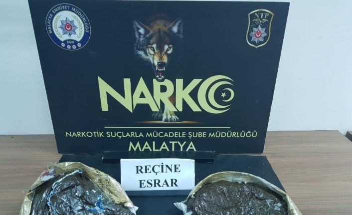 Yolcu otobüsünde 5 kilo esrar bulundu