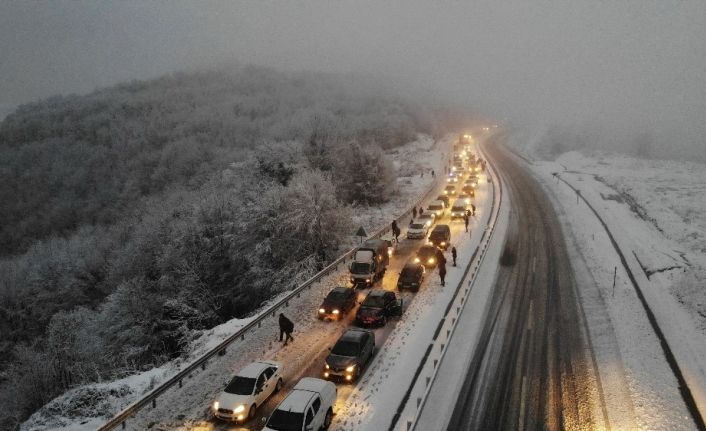 Zonguldak-Ereğli karayolu kar nedeniyle kapandı