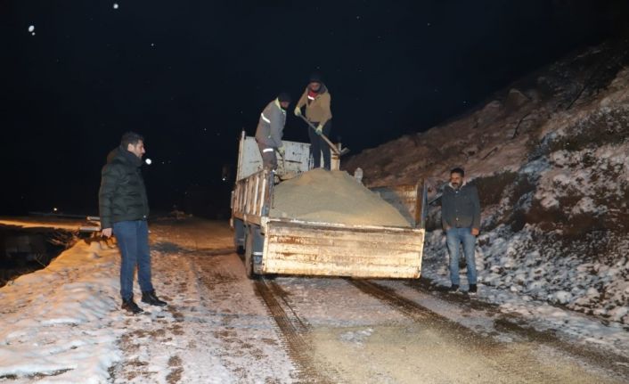 Alaşehir Belediyesinden kar mesaisi