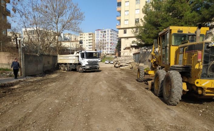 Bağlar Belediyesi, ilçe merkezini yeni yollarla güzelleştiriyor