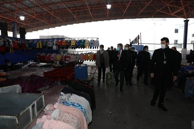 Başkan Palancıoğlu’ndan pazar esnafına sıcak çorba ikramı