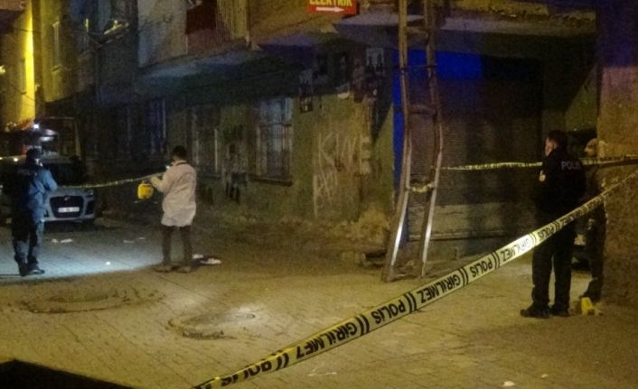 Diyarbakır’da bir kişi başından silahla vurulmuş halde bulundu