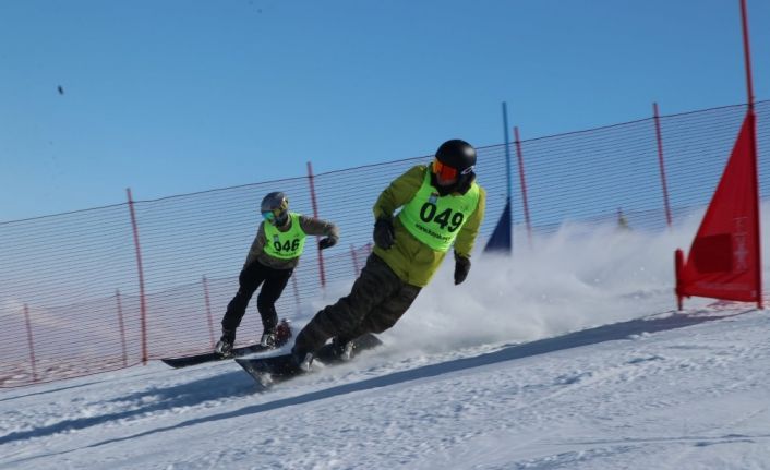 Erciyes’te Snowboard Rüzgarı