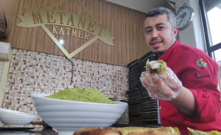 Gaziantep’in yeni lezzeti: Meyveli katmer