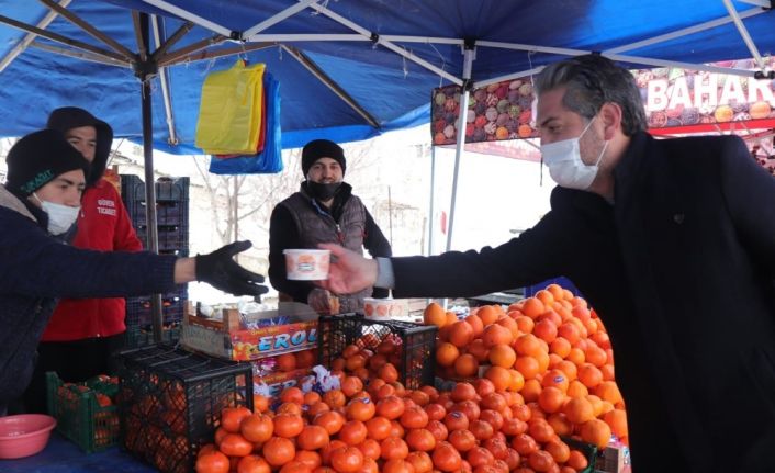 Gölpazarı’nda pazarcı esnafına sıcak çorba ikramı