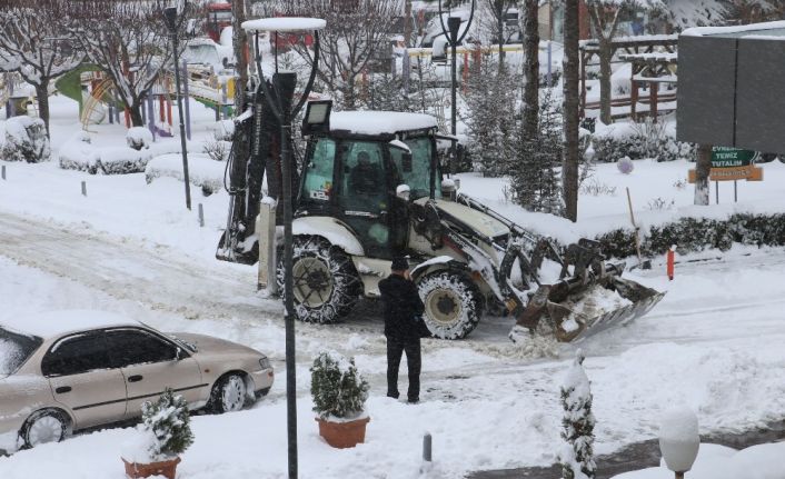 Havza’da kar kalınlığı 30 santime ulaştı