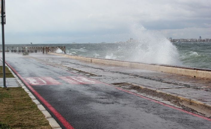 İzmir’de fırtına kabusu geri döndü