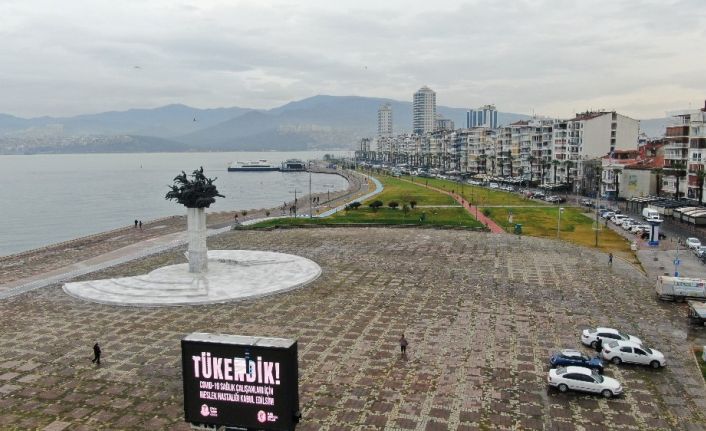 İzmir’de sular çekildi