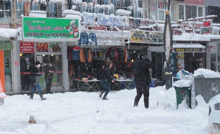 Kar bu kez büyükleri sevindirdi