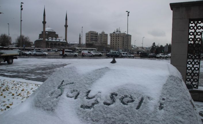 Kayseri beyaza büründü