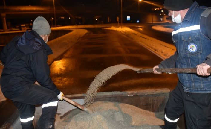 Kdz. Ereğli’de yollar tuzlanıyor