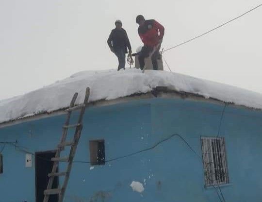 Köy okulunun fedakar öğretmeni