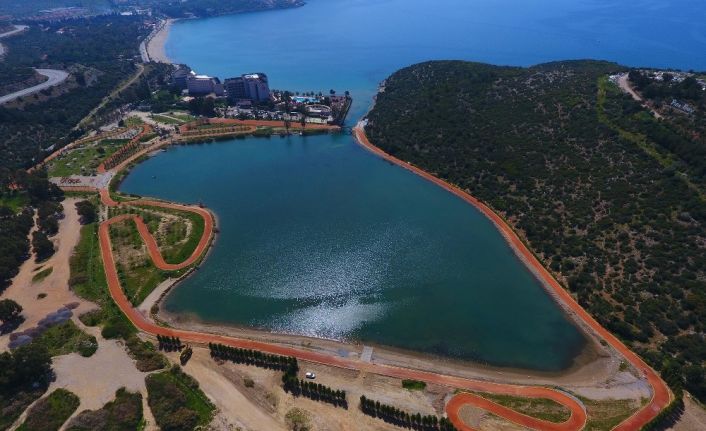 Kuşadası Belediyesi Adagöl’ü baştan sona yeniledi