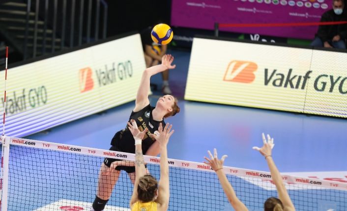 Lider VakıfBank’tan 28. galibiyet