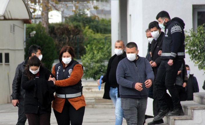 Öğretmenle müdür yardımcısının yasak aşkı iki kişiye mezar oldu