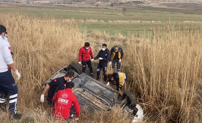 Otomobille sulama kanalına düşen sürücü boğularak öldü