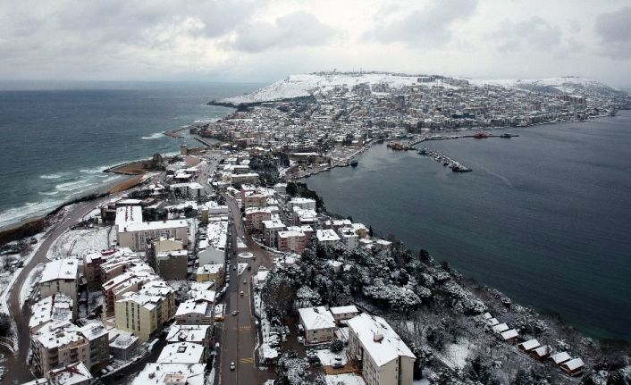 Sinop’ta kar güzelliği havadan görüntülendi