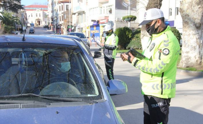 Sinop’ta polis kısıtlamada gezmeye çıkanlara fırsat vermedi