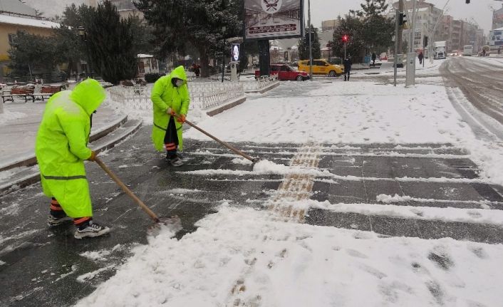 Tokat’ta eğitime kar engeli