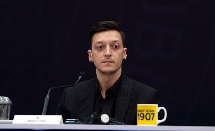 Transfer döneminde Mesut Özil konuşuldu