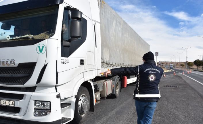 Yük taşıyan araçlara yönelik denetim yapıldı