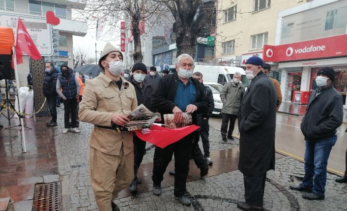 Aksaray’da belediyeden halka üzüm hoşafı ve ekmek ikramı