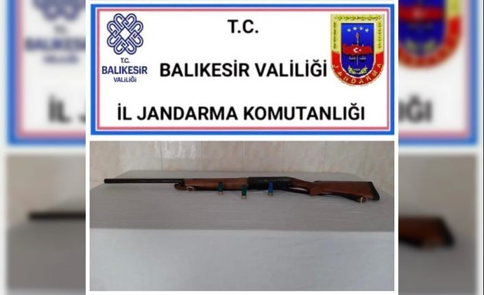 Balıkesir’de jandarma 17 aranan şahsı yakaladı