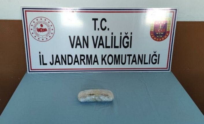 Başkale’de 1 kilo 52 gram toz esrar ele geçirildi