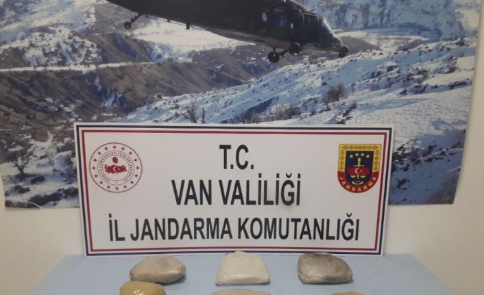 Başkale’de 7 kilo 673 gram eroin ele geçirildi