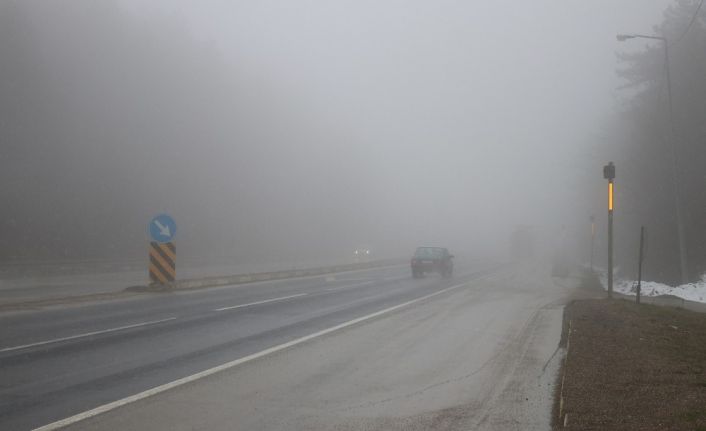 Bolu Dağı’nda hafif kar ve yoğun sis etkili oluyor