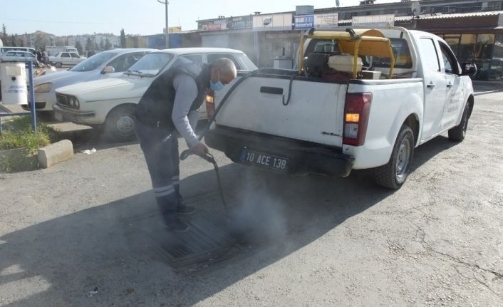 Burhaniye de sivrisineğe kesintisiz mücadele