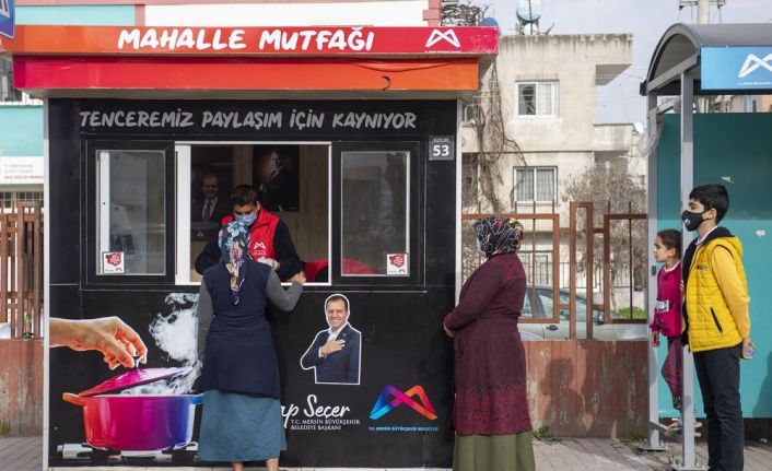 Büyükşehir Belediyesi 11 noktada ‘Mahalle Mutfak Büfesi’ kurdu