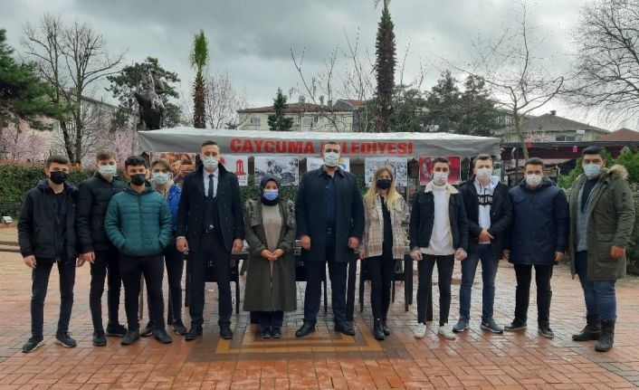 Çanakkale şehitleri için hoşaf ve ekmek ikram ettiler