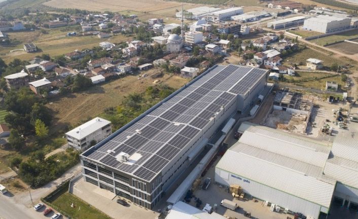 CW Enerji fabrika çatılarını GES ile donatıyor