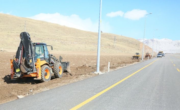 Erciyes yolunun ağaçlandırma çalışmalarına start verildi