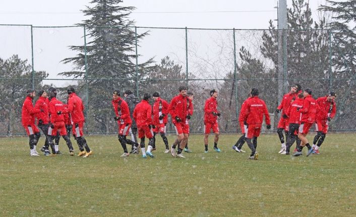 Eskişehirspor, Adana Demirspor maçı hazırlıklarını tamamladı