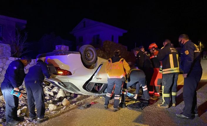 Fethiye’de takla atan otomobilin sürücüsü yaralandı