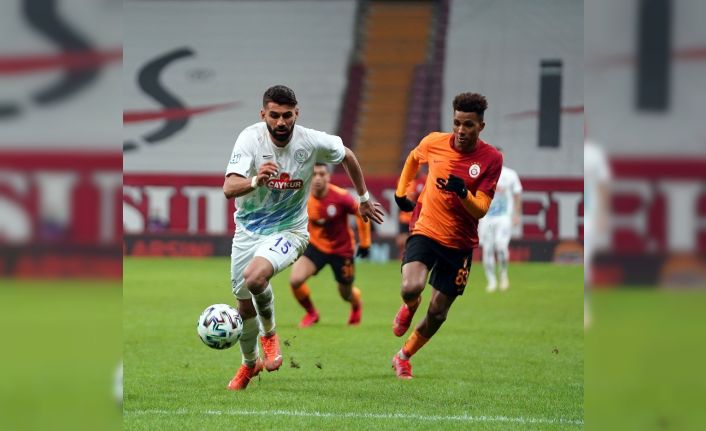 Galatasaray 17 yıl sonra evinde Rizespor’a yenildi