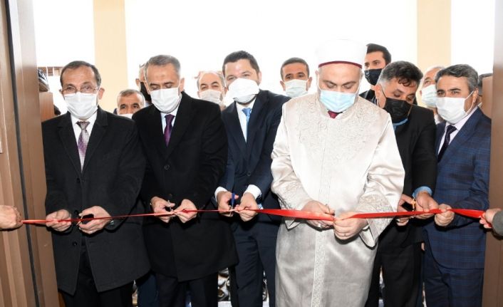 Hacı Bekir Balta Camii dualarla ibadete açıldı